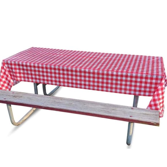 Red & White checkered disposable tablecloths - Picture 3 of 12